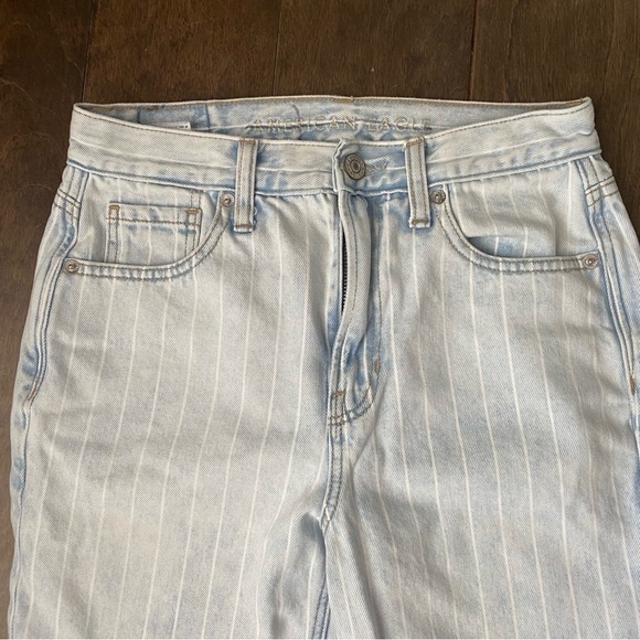 American Eagle Pin striped MOM JEAN Size 0 Short - Picture 3 of 8